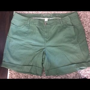 Sonoma Plus size green shorts